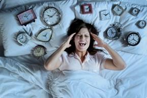 Как справится с нарушениями сна при климаксе
